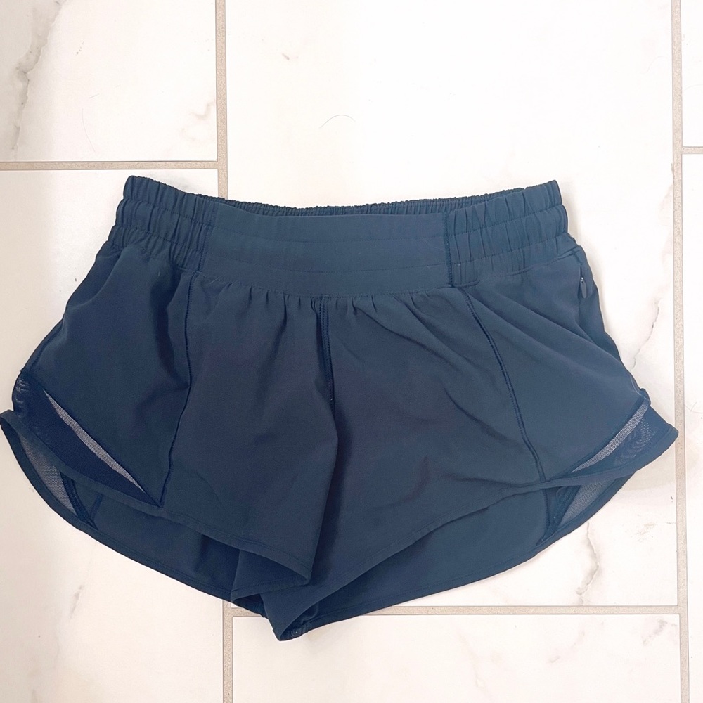 Navy lulu lemon hotty hot low rise 2.5 shorts size 4